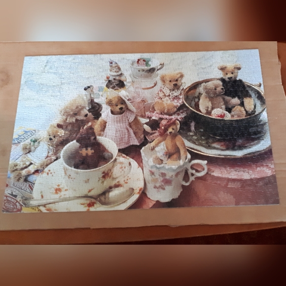 750 Piece Teddy Bear Puzzle - Picture 2 of 5